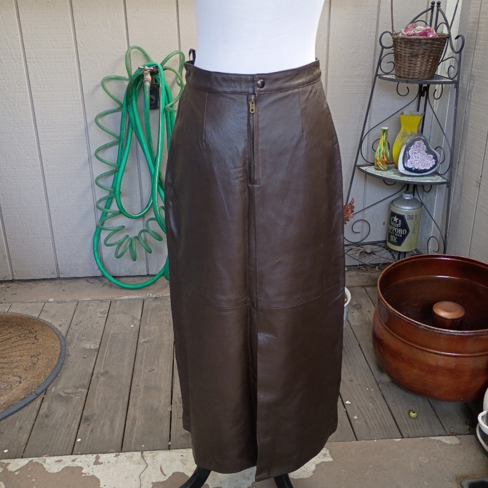 Skirt - Picture 2 of 2